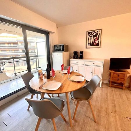 Appartement 2P, 4 Couchages, Terrasse Et Salon De Jardin A 200M De La Plage, Frejus - Fr-1-226A-22 المظهر الخارجي الصورة