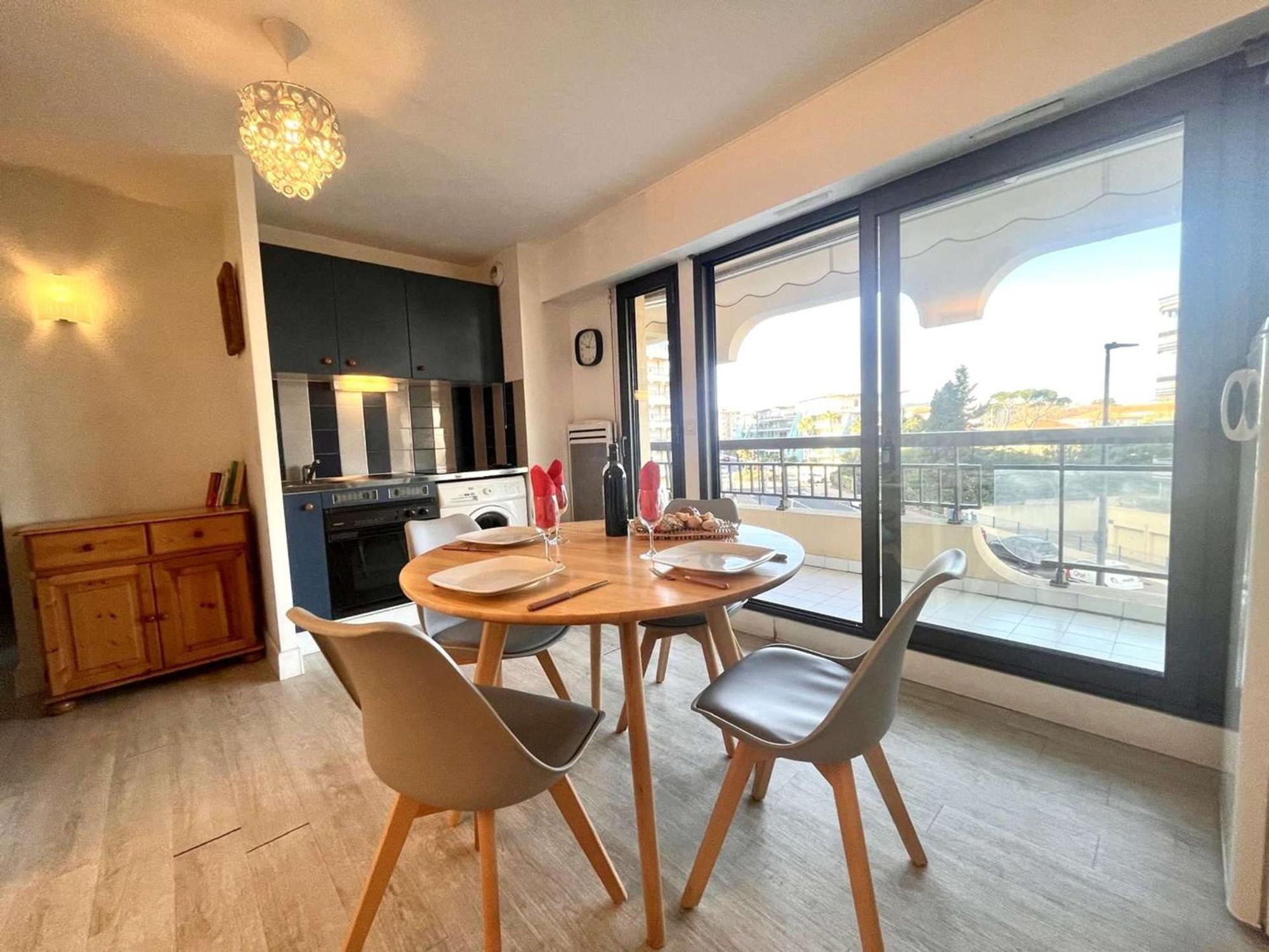 Appartement 2P, 4 Couchages, Terrasse Et Salon De Jardin A 200M De La Plage, Frejus - Fr-1-226A-22 المظهر الخارجي الصورة